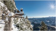 Stoderkircherl-8644-20-12-27, Paradies Ennstal, Thomas Hofer, Landschaft, Bild, Foto, Aufnahme, Ennstal, Luftbild, Imagetrailer, Schladming Dachstein, Ennstal Mitte, Ennstal West, Stoder, Stoderzinken, Stoderkircherl, Friedenskircherl, Marktgemeinde Gröbming, Gemeinde Aich, Winter, Sonne, alle Bilder, Aussicht, Kirche, Kapelle, Schnee