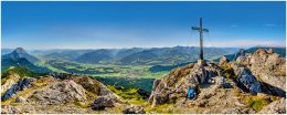 1_Panorama-Kammspitze-200x80-VK0025, Paradies Ennstal, Thomas Hofer, Landschaft, Bild, Foto, Aufnahme, Ennstal, Luftbild, Imagetrailer, Schladming Dachstein, Marktgemeinde Gröbming, Panoramabild, Ennstal Mitte, Kamm, Kammspitze, Sommer, alle Bilder, Berg, Aussicht, Gipfelkreuz