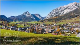 Groebming-Herbst-9517-20-11-07, Paradies Ennstal, Thomas Hofer, Landschaft, Bild, Foto, Aufnahme, Ennstal, Luftbild, Imagetrailer, Schladming Dachstein,  Ennstal Mitte, Stoderzinken, Stoder, Kamm, Kammspitze, Marktgemeinde Gröbming, Herbst, alle Bilder, Wiese, Ortschaft,