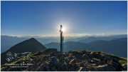 Rippeteck-1377-16x9-22-06-12, Paradies Ennstal, Thomas Hofer, Landschaft, Bild, Foto, Aufnahme, Ennstal, Luftbild, Imagetrailer, Schladming Dachstein, Ennstal West, Panoramabild, Rippeteck, Stadtgemeinde Schladming, Frühling, Sonne, Sonnenaufgang, alle Bilder, Berg, Aussicht, Gipfelkreuz, Alm, Reiteralm