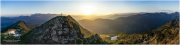 Rippeteck-Panorama-0001-4x1-13606x3402px-22-06-12, Paradies Ennstal, Thomas Hofer, Landschaft, Bild, Foto, Aufnahme, Ennstal, Luftbild, Imagetrailer, Schladming Dachstein, Ennstal West, Panoramabild, Rippeteck, Stadtgemeinde Schladming, Luftaufnahme, Frühling, Sonne, Sonnenaufgang, alle Bilder, Berg, Aussicht, Gipfelkreuz, Alm, Reiteralm, See