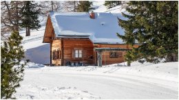 Galsterbergalm_16x9_8047_22-02-13, Paradies Ennstal, Thomas Hofer, Landschaft, Bild, Foto, Aufnahme, Ennstal, Luftbild, Imagetrailer, Schladming Dachstein, Ennstal Mitte, Gemeinde Michaelerberg-Pruggern, Galsterbergalm, Winter, alle Bilder, Alm, Almhütte, Hütte, Schnee