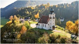 Kirche-Stein-16x9-3275-H-18-10-16Ennstal Mitte, Kirche, Gemeinde Sölk, Stein an der Enns, Luftaufnahme, Herbst, Morgensonne, alle Bilder, , Paradies Ennstal, Thomas Hofer, Landschaft, Bild, Foto, Aufnahme, Ennstal, Luftbild, Imagetrailer, Schladming Dachstein,