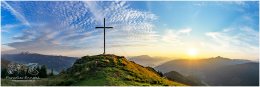 Kochofen-Panorama-3x1-7971-21-07-26, Paradies Ennstal, Thomas Hofer, Landschaft, Bild, Foto, Aufnahme, Ennstal, Luftbild, Imagetrailer, Schladming Dachstein,  Ennstal Mitte, Panoramabild, Kochofen, Gemeinde Michaelerberg-Pruggern, Gemeinde Sölk, Kleinsölk, Sommer, Sonne, Sonnenaufgang, alle Bilder, Berg, Aussicht, Gipfelkreuz, Wolken