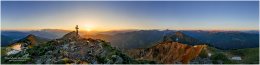 Rippeteck-Panorama-1306-4x123103x5776px-22-06-12, Paradies Ennstal, Thomas Hofer, Landschaft, Bild, Foto, Aufnahme, Ennstal, Luftbild, Imagetrailer, Schladming Dachstein, Ennstal West, Panoramabild, Rippeteck, Stadtgemeinde Schladming, Frühling, Sonne, Sonnenaufgang, alle Bilder, Berg, Aussicht, Gipfelkreuz, Alm, Reiteralm