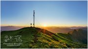 Gumpeneck-16x9-3354-22-07-25, Paradies Ennstal, Thomas Hofer, Landschaft, Bild, Foto, Aufnahme, Ennstal, Luftbild, Imagetrailer, Schladming Dachstein, Ennstal Mitte, Gumpeneck, Gemeinde Sölk, Sommer, alle Bilder, Sonne, Sonnenaufgang, Berg, Aussicht, Gipfelkreuz