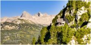 Stoderkircherl-2x1-Tele-22-07-18, Paradies Ennstal, Thomas Hofer, Landschaft, Bild, Foto, Aufnahme, Ennstal, Luftbild, Imagetrailer, Schladming Dachstein, Ennstal Mitte, Ennstal West, Panoramabild, Friedenskircherl, Dachstein, Gemeinde Aich, Marktgemeinde Gröbming, Luftaufnahme, Sommer, alle Bilder, 9 Plätze 9 Schätze, Berg, Aussicht, Kirche, Klettern, Kapelle,