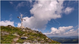 Deneck, Gipfel, Gipfelkreuz, wandern, Wolken,