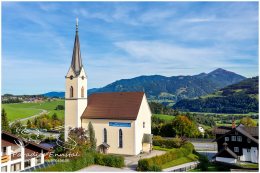 evang.-Kircher-Groeming_3x2_002, Paradies Ennstal, Thomas Hofer, Landschaft, Bild, Foto, Aufnahme, Ennstal, Luftbild, Imagetrailer, Schladming Dachstein, Ennstal Mitte, evangelische Kirche, Marktgemeinde Gröbming, Luftaufnahme, Herbst, alle Bilder, Kirche, Kapelle,