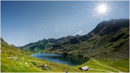 Stadtgemeinde Schladming, Ennstal West, Giglachsee, Sommer, alle Bilder, Wasser, See, Wolken, Weg, Hütte, Sonne, Alm, Almhütte, Paradies Ennstal, Thomas Hofer, Landschaftsfoto, Landschaftsbild, Landschaftsaufnahme, Foto, Bild, Aufnahme, Ennstal, Luftbild, Luftaufnahme, Drohnenfoto, Panoramabild, Panoramafoto, 360 Grad, Imagetrailer, Giglachsee 4200