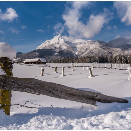 Gemeinde Mitterberg-Sankt Martin, Winter, Kamm, Ennstal Mitte, Kammspitze, Mitterberg, alle Bilder, Schnee, Zaun, Paradies Ennstal, Thomas Hofer, Landschaftsfoto, Landschaftsbild, Landschaftsaufnahme, Foto, Bild, Aufnahme, Ennstal, Luftbild, Luftaufnahme, Drohnenfoto, Panoramabild, Panoramafoto, 360 Grad, Imagetrailer, Mitterberg 5517