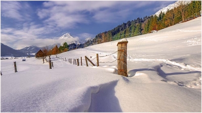 Marktgemeinde Gröbming, Winter, Stoder, Ennstal Mitte, Stoderzinken, alle Bilder, Wolken, Wolken, Schnee, Wald, Paradies Ennstal, Thomas Hofer, Landschaftsfoto, Landschaftsbild, Landschaftsaufnahme, Foto, Bild, Aufnahme, Ennstal, Luftbild, Luftaufnahme, Drohnenfoto, Panoramabild, Panoramafoto, 360 Grad, Imagetrailer, Gröbming mit Blick auf Stoderzinken 5519